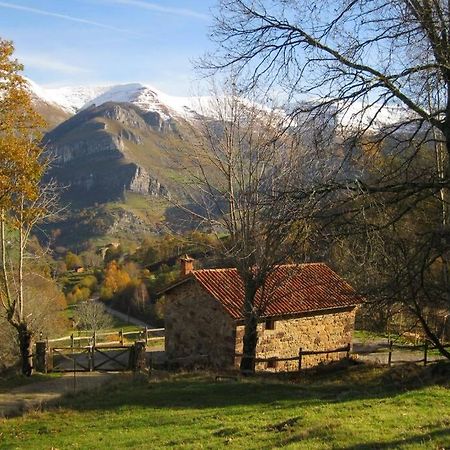 Los Pradones San Roque de Ríomiera 外观 照片