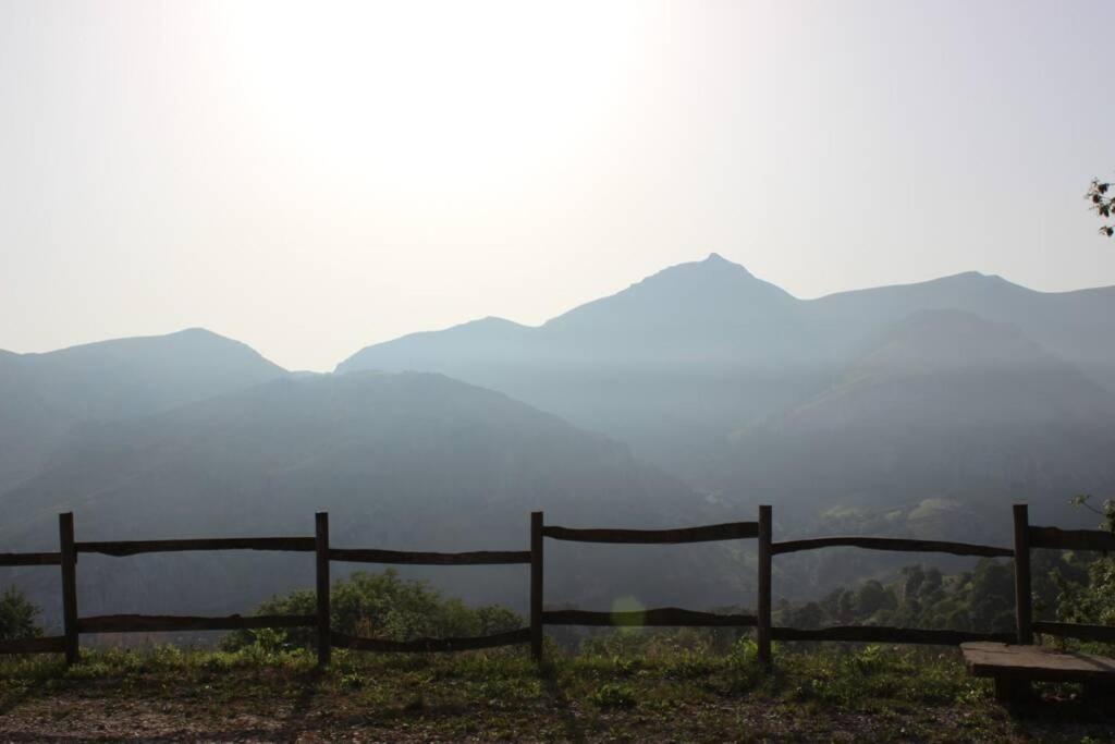 Los Pradones San Roque de Ríomiera 外观 照片