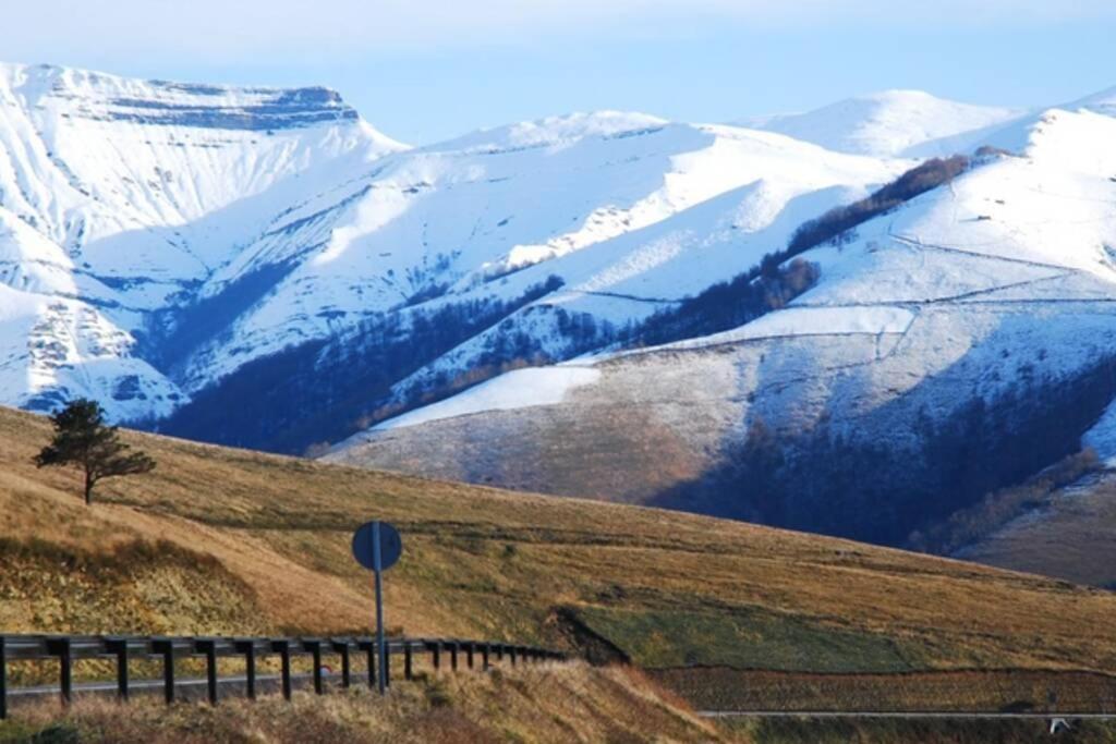 Los Pradones San Roque de Ríomiera 外观 照片