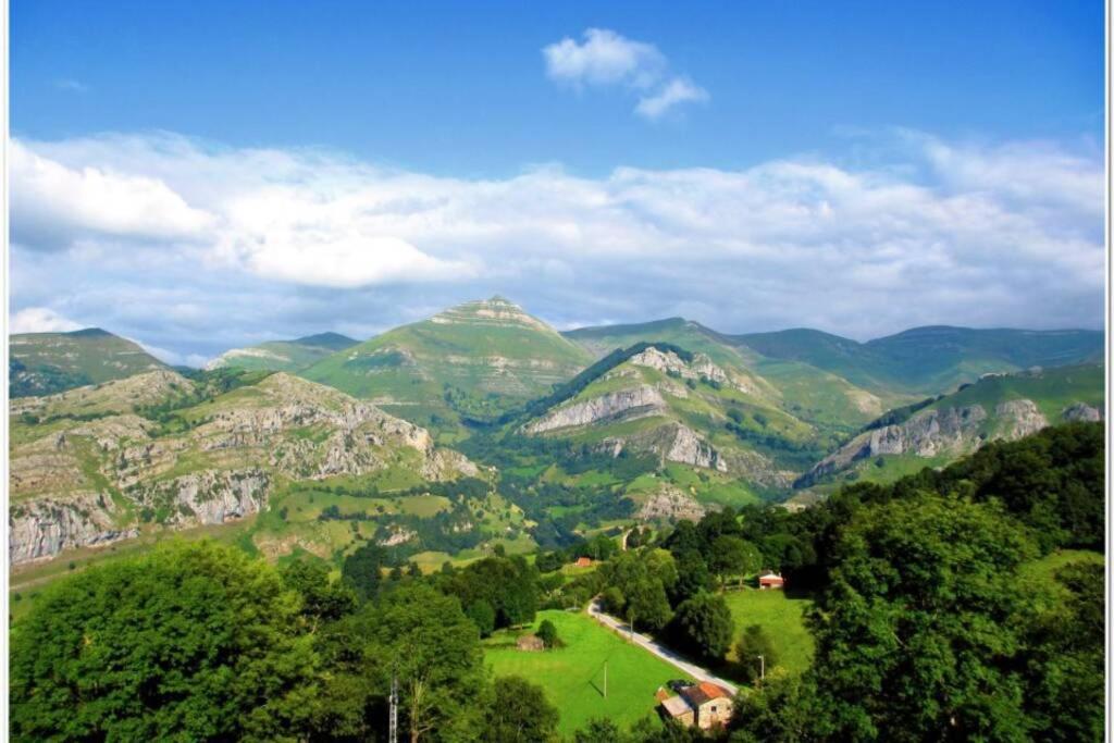 Los Pradones San Roque de Ríomiera 外观 照片